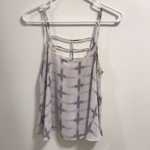Light gray patterned cropped tank top